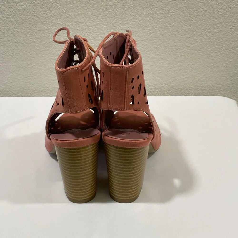 Nature Breeze Issa Stack Heel Pink Lazercut Peep Toe Lace Up Bootie 8.5 EUC